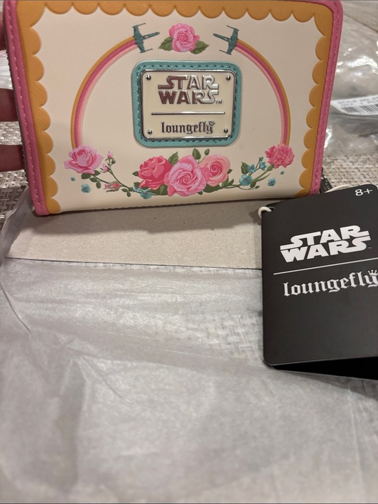Loungefly Other - Loungefly Star Wars Floral Cream Wallet with Pink Trim